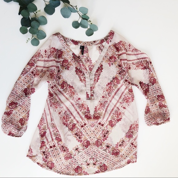 Maurices Tops - Maurice’s medium floral blouse